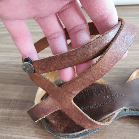 CYDWOQ VINTAGE Brown Leather Square Toe Ankle Strap Sandals Offbeat Quirky Boho - Picture 7 of 13